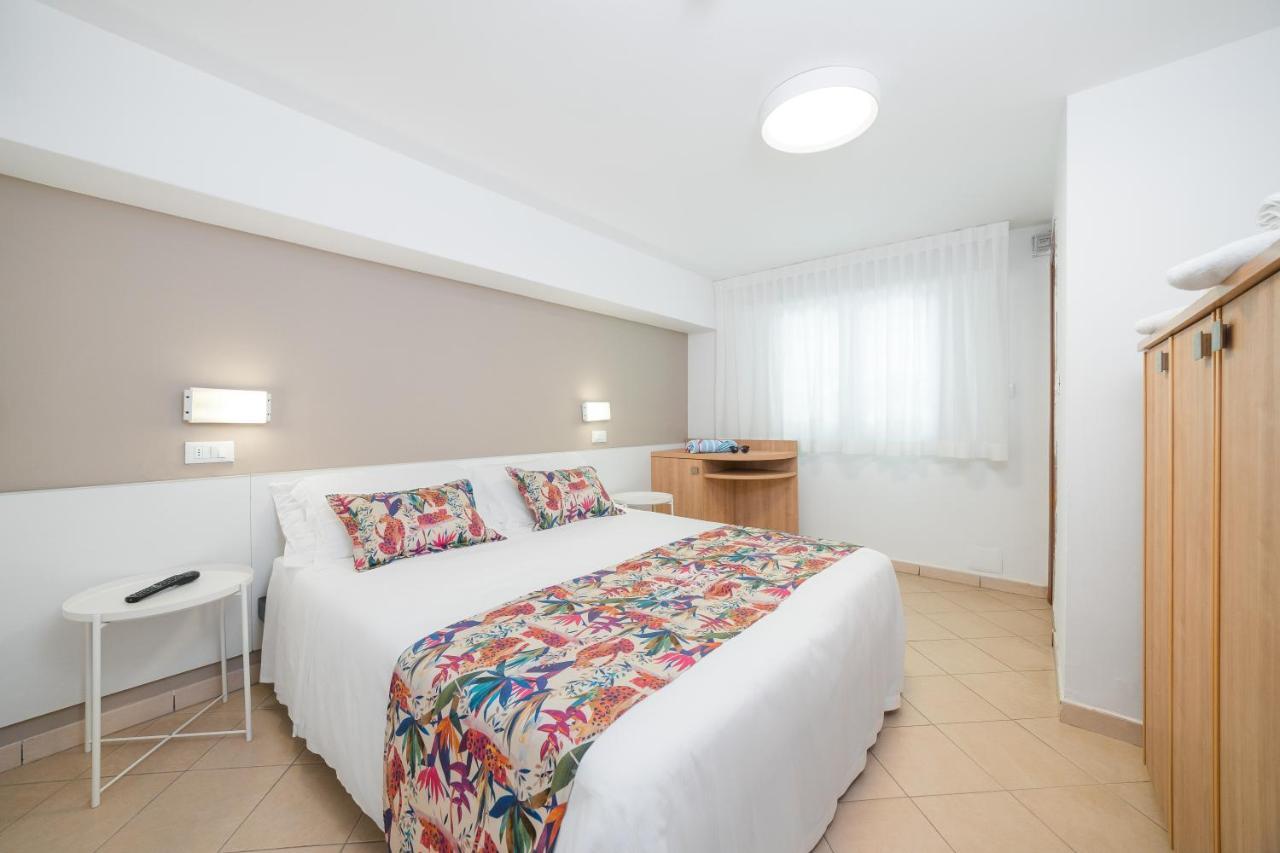 Appartamenti Smart A 30M Da Viale Dante E 100M Dal Mare Riccione Zewnętrze zdjęcie