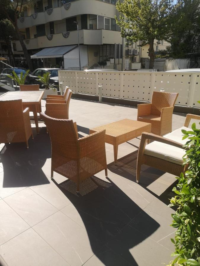 Appartamenti Smart A 30M Da Viale Dante E 100M Dal Mare Riccione Zewnętrze zdjęcie